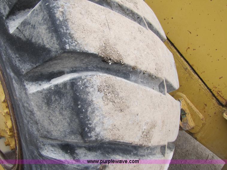 image for item B2091 1985 Caterpillar 950B wheel loader