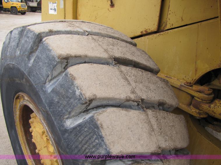 image for item B2091 1985 Caterpillar 950B wheel loader