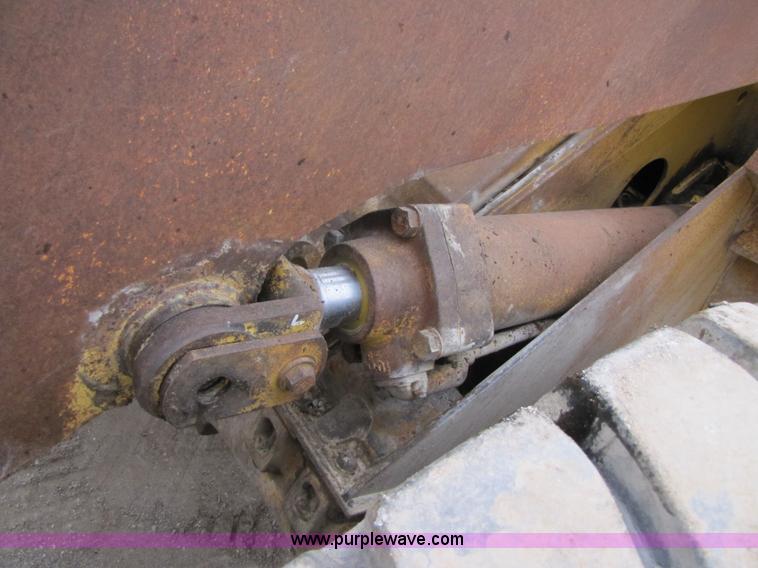 image for item B2091 1985 Caterpillar 950B wheel loader