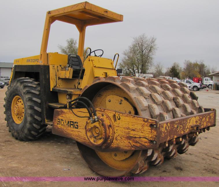 image for item B2092 1989 Bomag BW 213PD vibratory pad foot roller