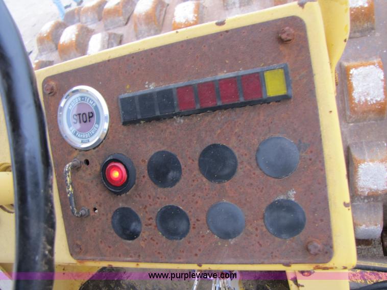 image for item B2092 1989 Bomag BW 213PD vibratory pad foot roller