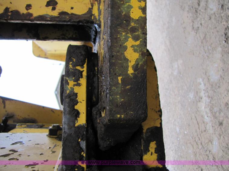 image for item B2092 1989 Bomag BW 213PD vibratory pad foot roller