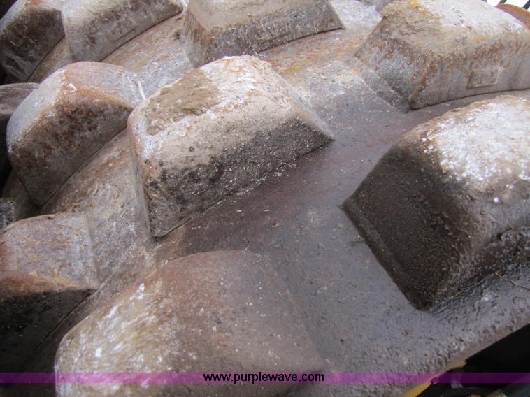 image for item B2092 1989 Bomag BW 213PD vibratory pad foot roller