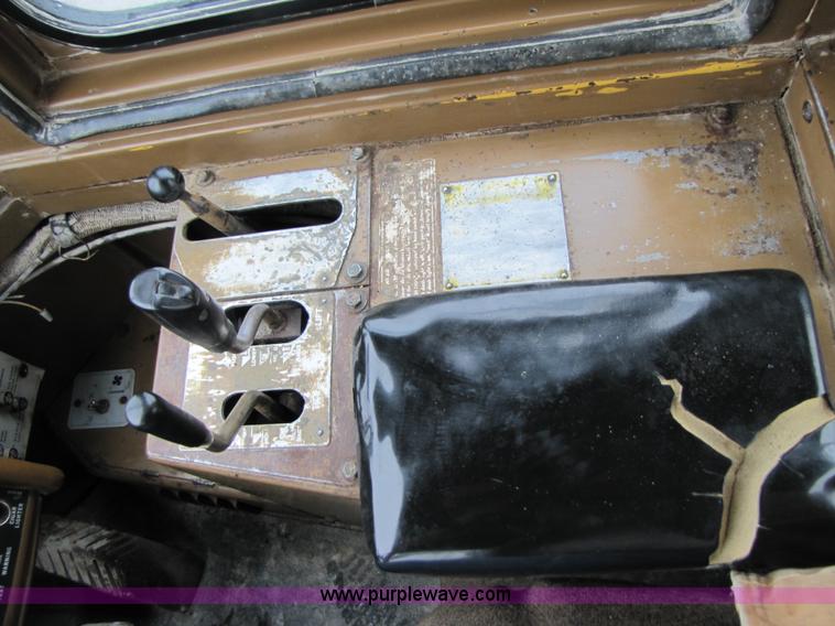 image for item B2093 1992 Caterpillar 988B wheel loader