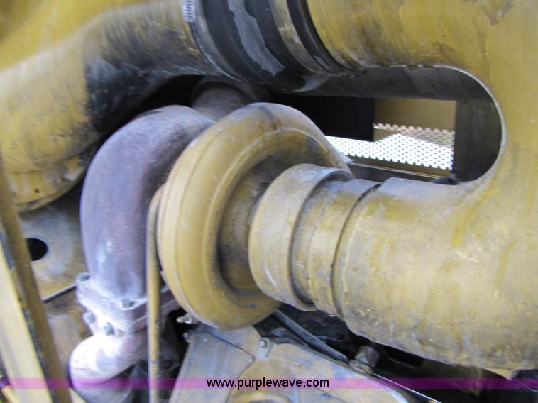 image for item B2093 1992 Caterpillar 988B wheel loader