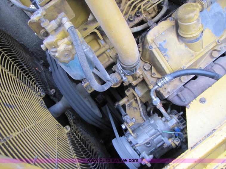 image for item B2093 1992 Caterpillar 988B wheel loader