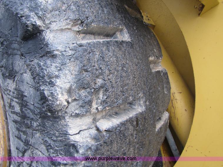 image for item B2093 1992 Caterpillar 988B wheel loader