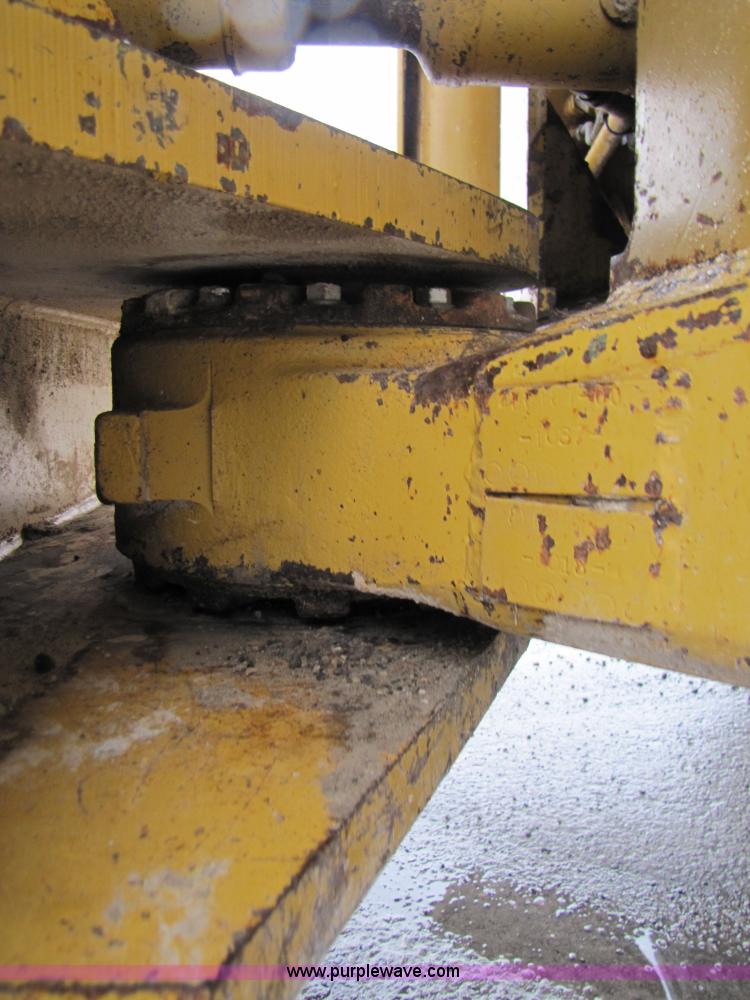 image for item B2093 1992 Caterpillar 988B wheel loader