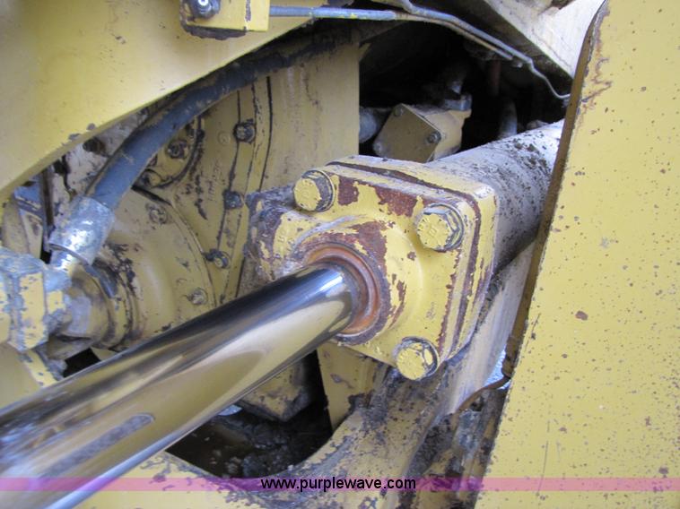 image for item B2093 1992 Caterpillar 988B wheel loader