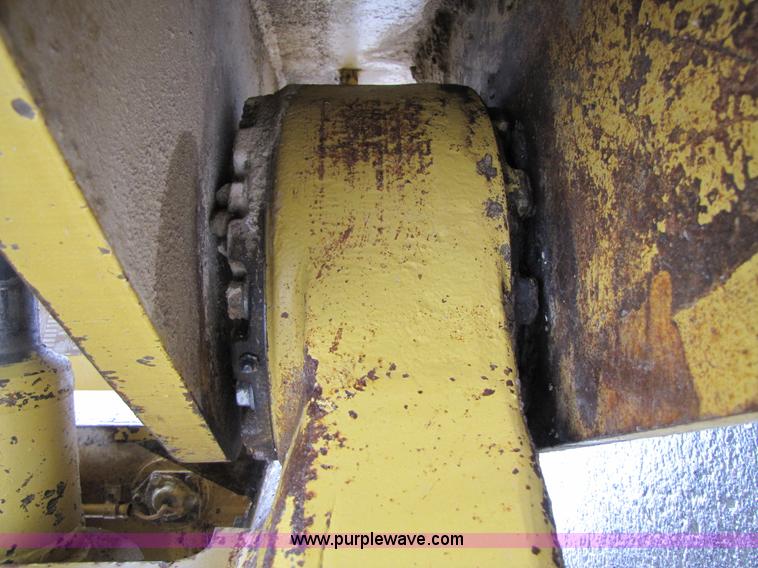 image for item B2093 1992 Caterpillar 988B wheel loader