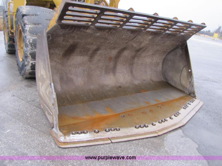 image for item B2093 1992 Caterpillar 988B wheel loader