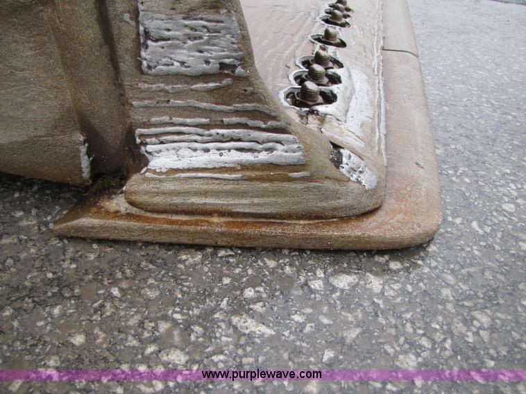 image for item B2093 1992 Caterpillar 988B wheel loader