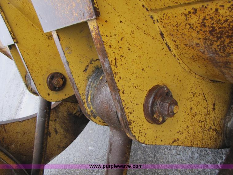 image for item B2093 1992 Caterpillar 988B wheel loader