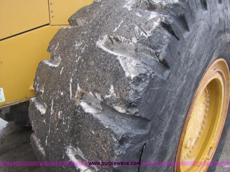 image for item B2094 1994 Caterpillar 988F wheel loader