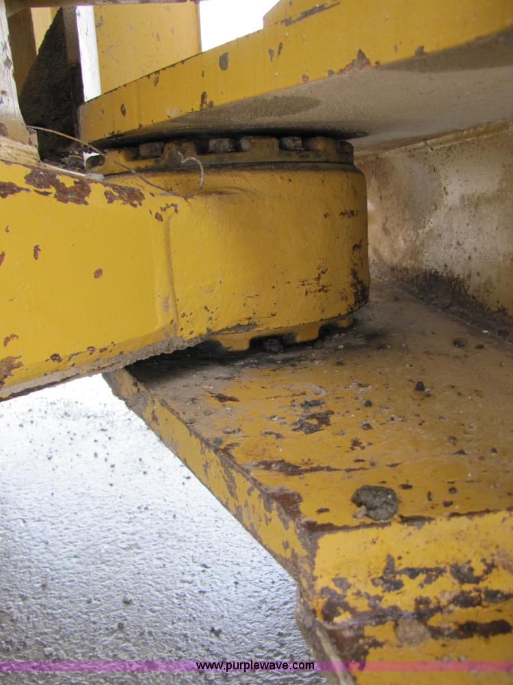 image for item B2094 1994 Caterpillar 988F wheel loader