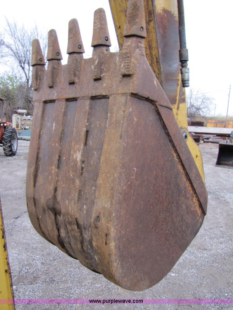 image for item B2100 1993 Caterpillar 416B 4x4 loader backhoe