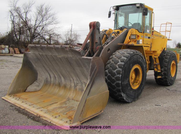 image for item B2102 1995 Volvo L150 wheel loader