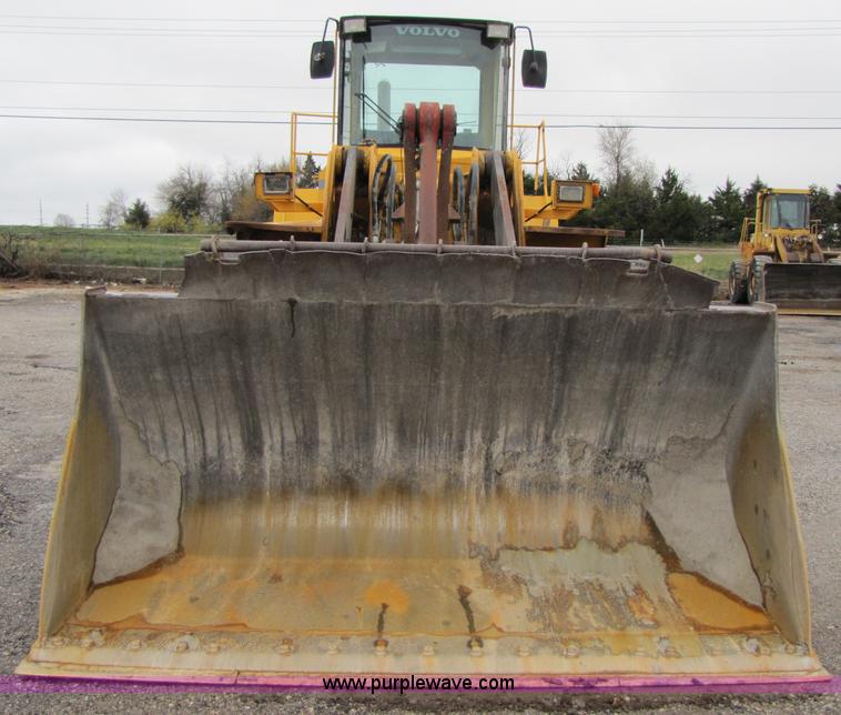 image for item B2102 1995 Volvo L150 wheel loader