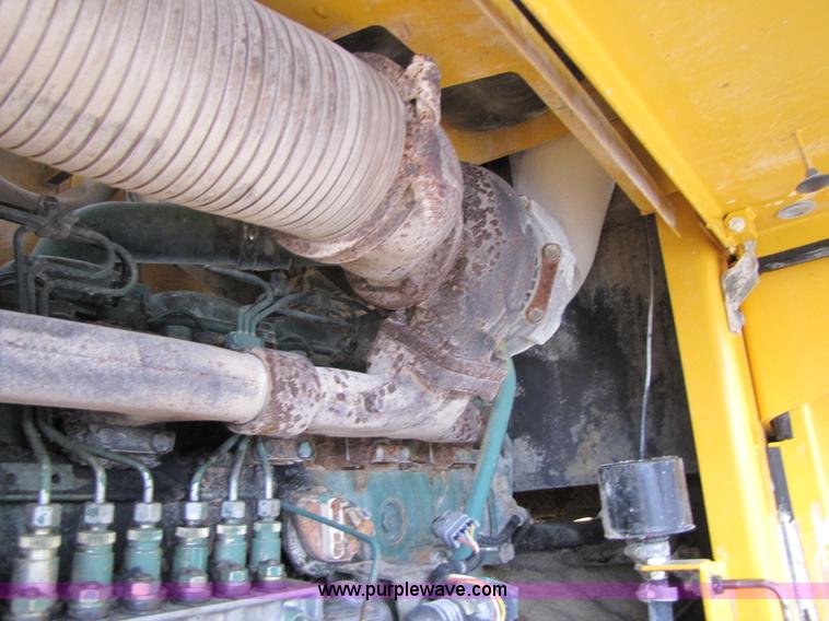 image for item B2102 1995 Volvo L150 wheel loader