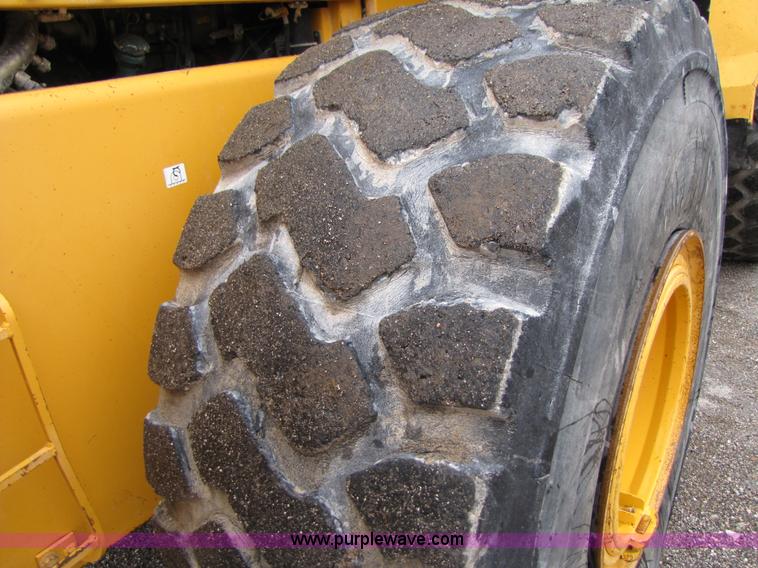 image for item B2102 1995 Volvo L150 wheel loader