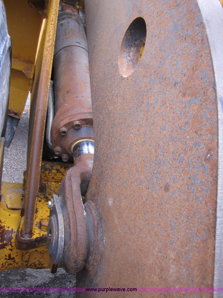 image for item B2102 1995 Volvo L150 wheel loader