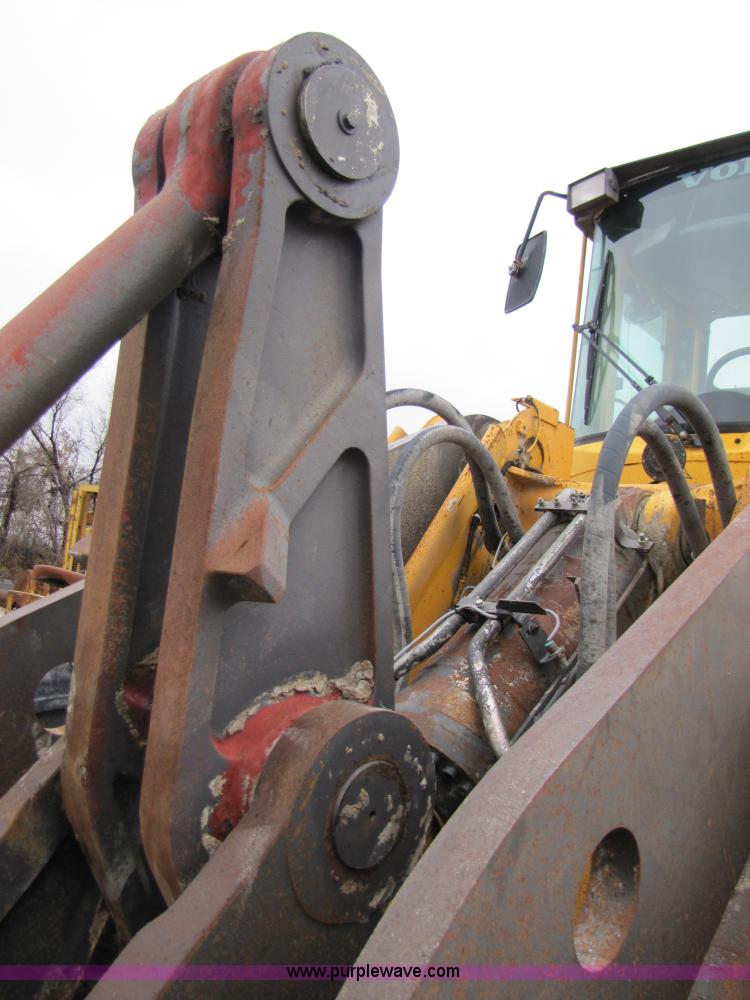 image for item B2102 1995 Volvo L150 wheel loader