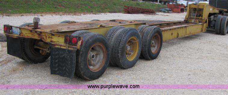 image for item B2105 1974 Hyster 41 ton tri-axle beam trailer