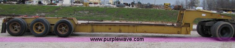 image for item B2105 1974 Hyster 41 ton tri-axle beam trailer