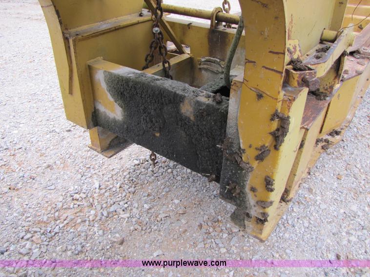 image for item B2105 1974 Hyster 41 ton tri-axle beam trailer