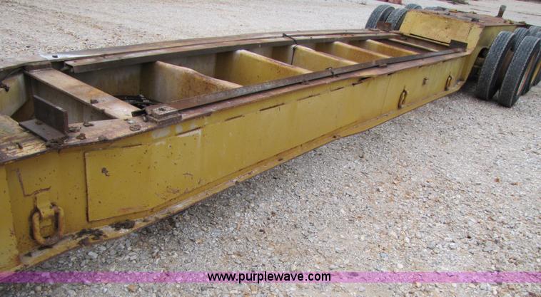 image for item B2105 1974 Hyster 41 ton tri-axle beam trailer