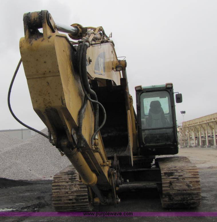 image for item B2109 2002 Caterpillar 330CL excavator