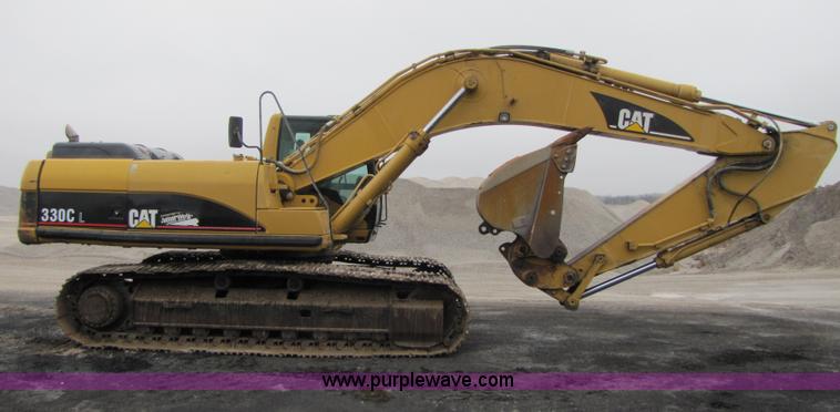 image for item B2109 2002 Caterpillar 330CL excavator