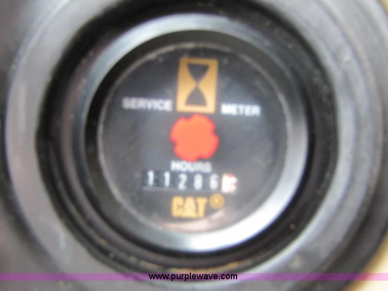 image for item B2109 2002 Caterpillar 330CL excavator