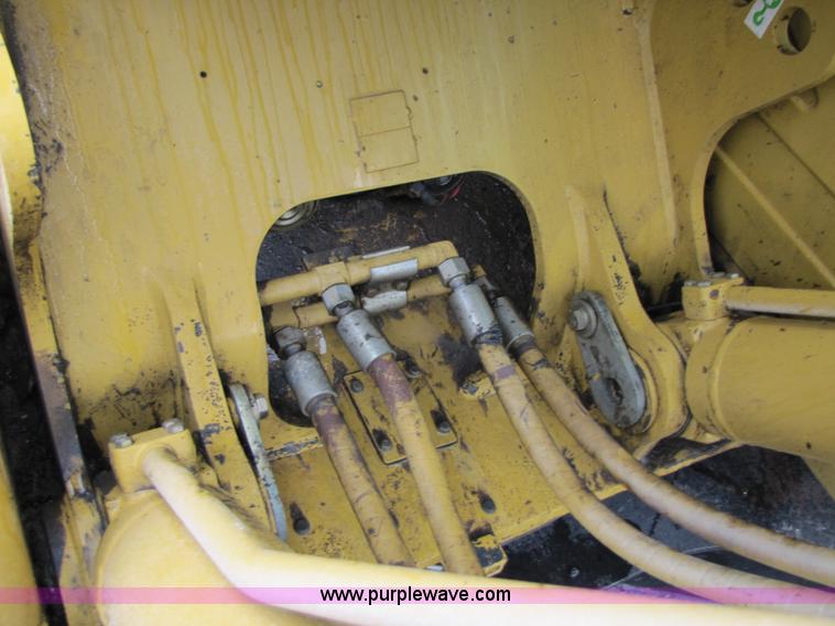 image for item B2109 2002 Caterpillar 330CL excavator