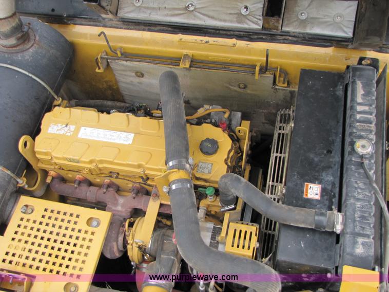 image for item B2109 2002 Caterpillar 330CL excavator