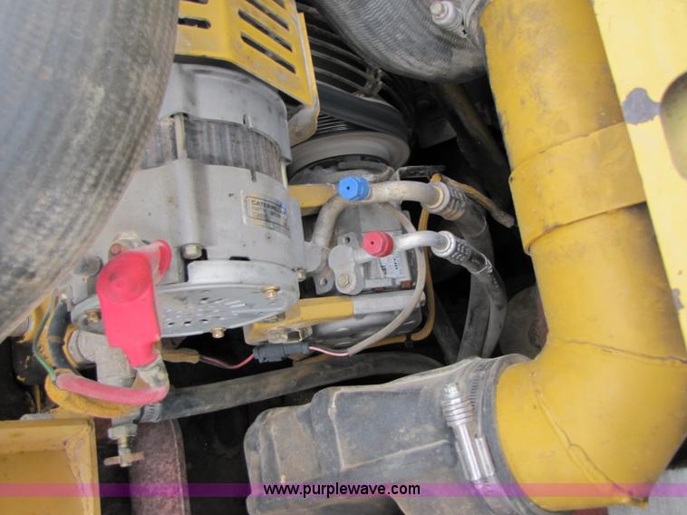 image for item B2109 2002 Caterpillar 330CL excavator