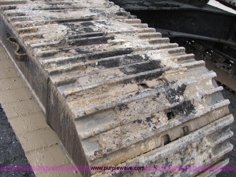 image for item B2109 2002 Caterpillar 330CL excavator