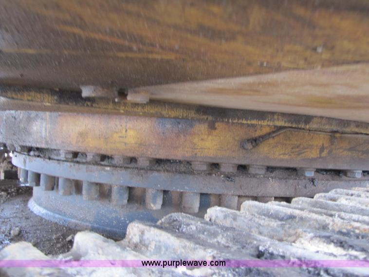 image for item B2109 2002 Caterpillar 330CL excavator