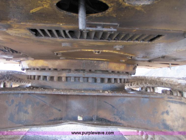 image for item B2109 2002 Caterpillar 330CL excavator