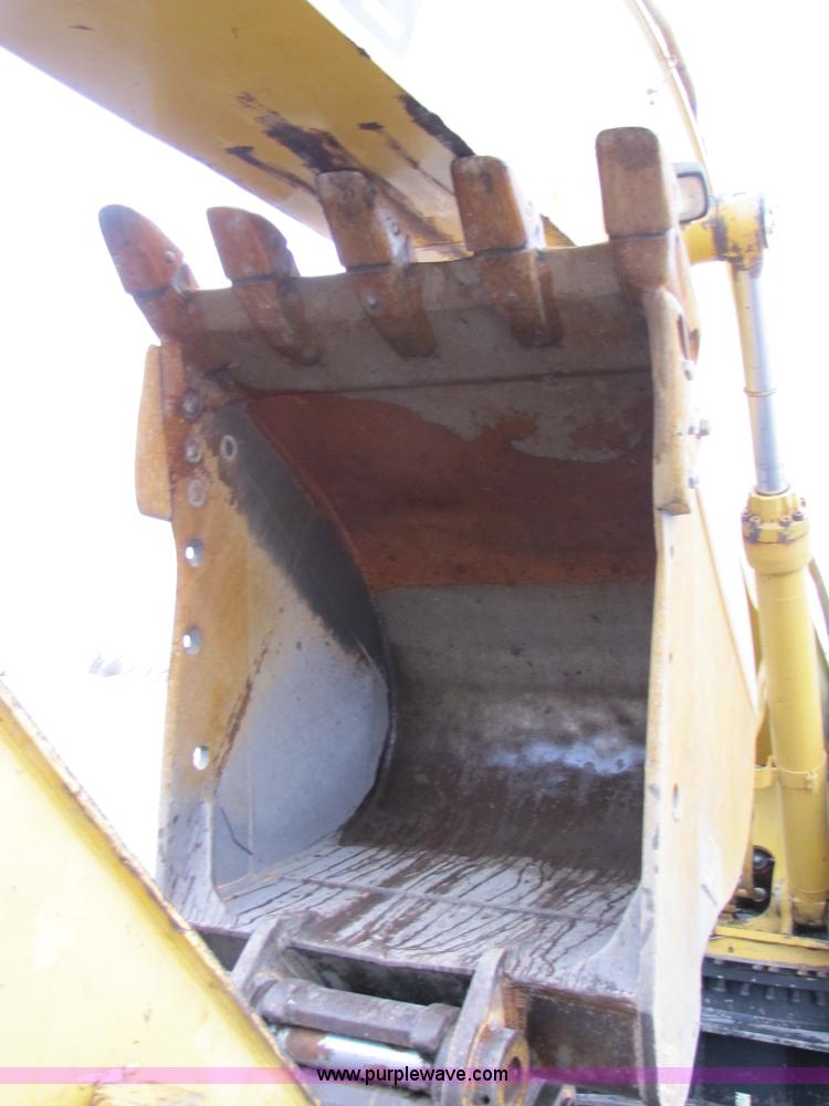 image for item B2109 2002 Caterpillar 330CL excavator