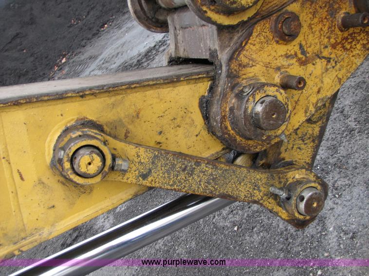 image for item B2109 2002 Caterpillar 330CL excavator