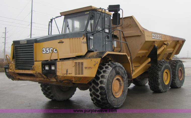 image for item B2110 2000 John Deere 350C 6x6 articulating dump truck