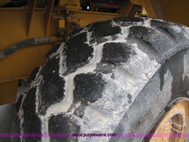 image for item B2110 2000 John Deere 350C 6x6 articulating dump truck