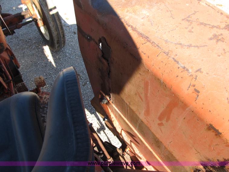 image for item B2111 Allis Chalmers 160 tractor