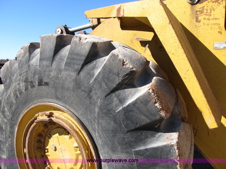 image for item B2113 1992 Caterpillar 980F wheel loader
