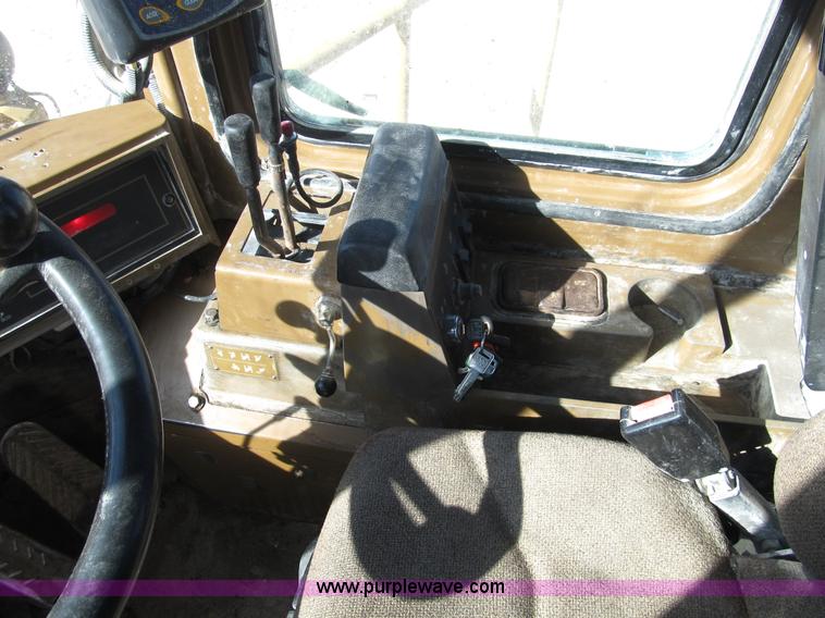 image for item B2113 1992 Caterpillar 980F wheel loader