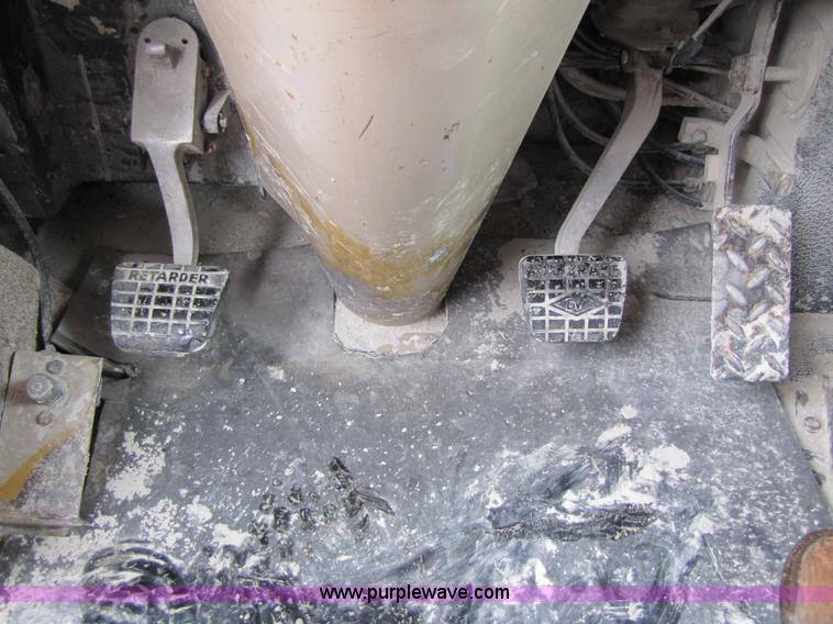 image for item B2114 1993 Euclid R35 off road end dump truck