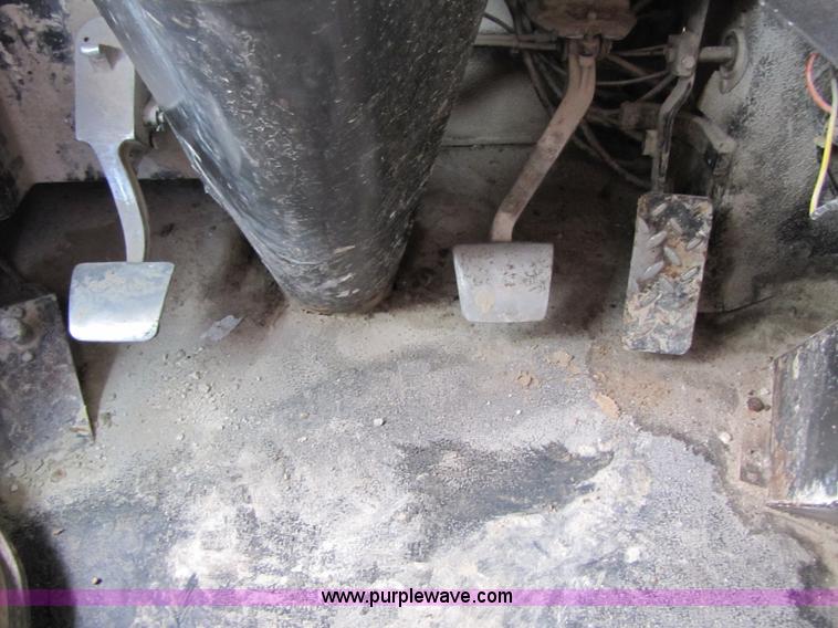 image for item B2115 1993 Euclid R35 off road end dump truck