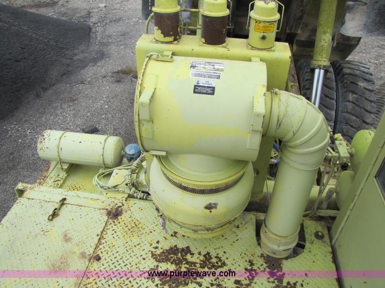 image for item B2115 1993 Euclid R35 off road end dump truck