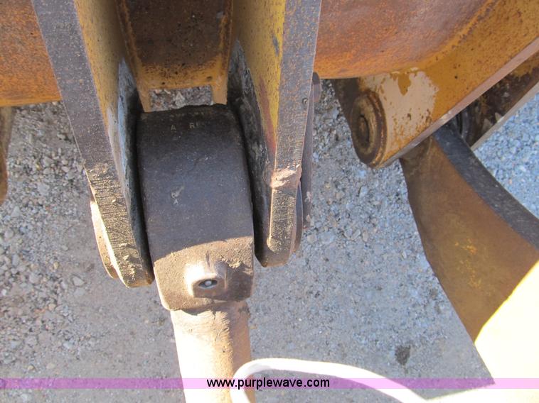 image for item B2116 1985 Caterpillar 966D wheel loader